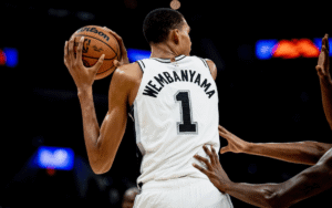 Victor Wembanyama explique pourquoi il n'utilise pas trop les réseaux sociaux